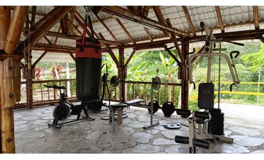 Se Vende Espectacular Casa Campestre en el Sector de Alcalá.