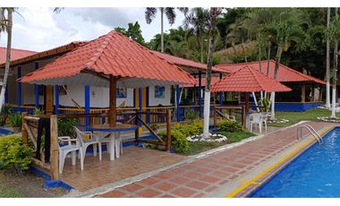 Se Vende Espectacular Casa Campestre en el Sector de Alcalá.