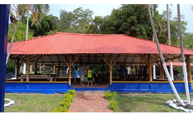 Se Vende Espectacular Casa Campestre en el Sector de Alcalá.