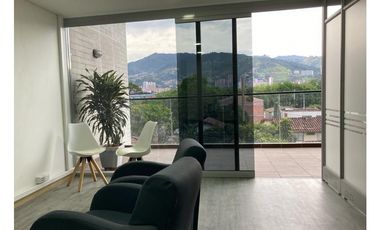 Oficina en venta en El Poblado sector Santa María de los ngeles