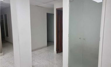 Alquilo local semi adecuado
