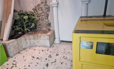Alquilo local semi adecuado