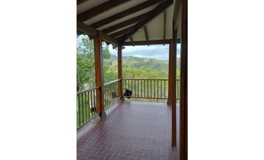 Venta hermosa casa vía al mar, Calima