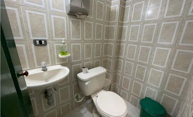 SE VENDE AMPLIO LOCAL EN LA TEBAIDA - QUINDO