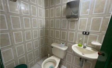 SE VENDE AMPLIO LOCAL EN LA TEBAIDA - QUINDO