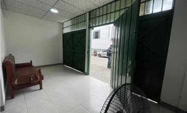 SE VENDE AMPLIO LOCAL EN LA TEBAIDA - QUINDO