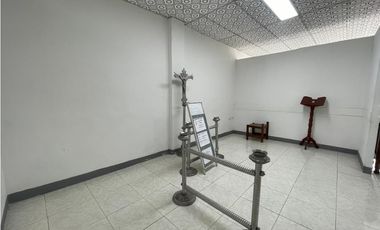 SE VENDE AMPLIO LOCAL EN LA TEBAIDA - QUINDO