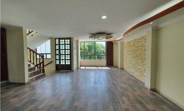 Se Vende Casa Grande Bonita Bien Iluminada