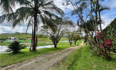 Se Vende o Permuta Espectacular Casa Campestre en Viterbo.