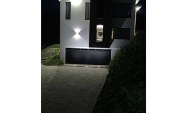 Casa de lujo campestre en la Ceja Antioquia LDC