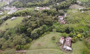 Se vende Finca con lote de terreno en Frailes