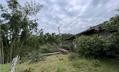 Se vende Finca con lote de terreno en Frailes