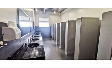 ARRIENDA BODEGA 9000 M2 UBICADA MOSQIUERA