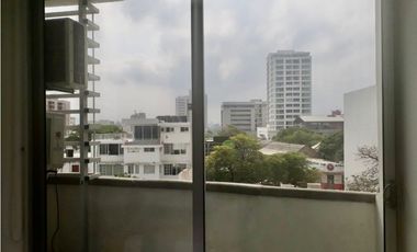 EDIFICIO FRENTE A LA BAHA
