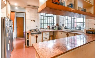 VENTA CASA 5 AMB AVELLANEDA WILDE ACEPTA PERMUTA