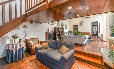 VENTA CASA 5 AMB AVELLANEDA WILDE ACEPTA PERMUTA