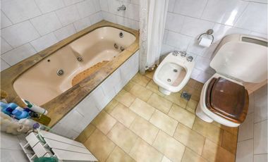 VENTA CASA 5 AMB AVELLANEDA WILDE ACEPTA PERMUTA