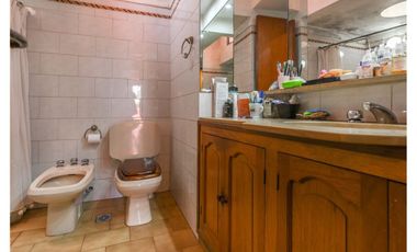 VENTA CASA 5 AMB AVELLANEDA WILDE ACEPTA PERMUTA