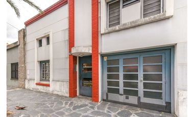VENTA CASA 5 AMB AVELLANEDA WILDE ACEPTA PERMUTA