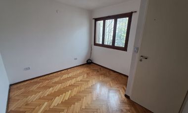 VENTA DUPLEX 3 AMBIENTES CON COCHERA Y TERRAZA