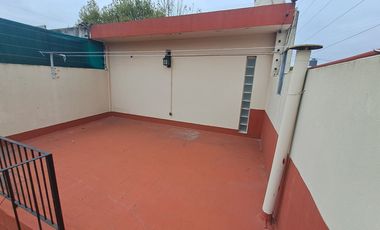 VENTA DUPLEX 3 AMBIENTES CON COCHERA Y TERRAZA