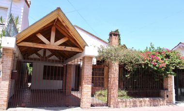 VENTA CASA 4 AMBIENTES WILDE