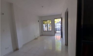 Casa con 3 apartamentos independientes en venta Villa Claudia Palmira