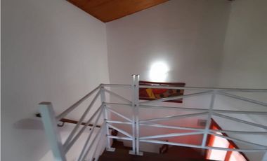Casa con 3 apartamentos independientes en venta Villa Claudia Palmira
