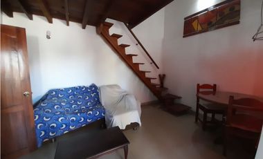 Casa con 3 apartamentos independientes en venta Villa Claudia Palmira