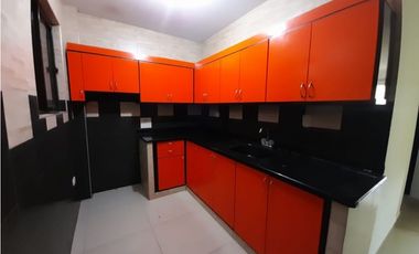 Casa con 3 apartamentos independientes en venta Villa Claudia Palmira