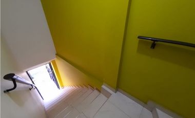 Casa con 3 apartamentos independientes en venta Villa Claudia Palmira