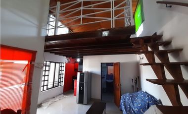 Casa con 3 apartamentos independientes en venta Villa Claudia Palmira