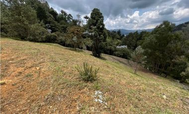 LOTE EN VENTA EN EL RETIRO VIA PALMAS LA FE
