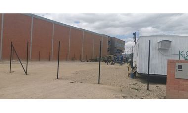 LOTE EN ARRENDAMIENTO 1.242 M2 UBICADO EN MOSQUERA