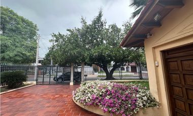 Bellisima Casa en Venta de 4 Habitaciones. Altos de Riomar