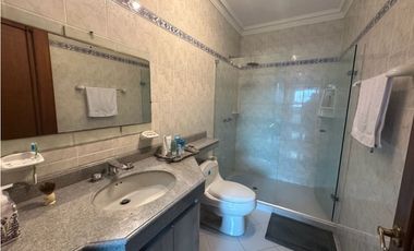 Bellisima Casa en Venta de 4 Habitaciones. Altos de Riomar