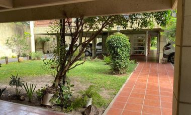 Venta departamento 3 ambientes amplio con espacios verdes en Adrogué