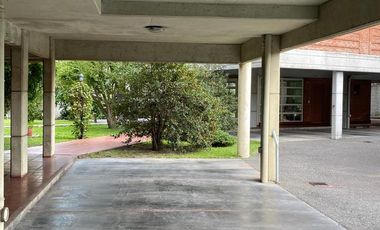 Venta departamento 3 ambientes amplio con espacios verdes en Adrogué