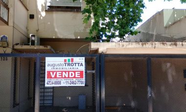 Casa 3 ambientes en venta en Bernal Oeste