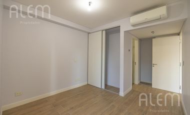 Departamento de 2 ambientes en Las Lomitas Street