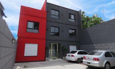VENTA PH - Moron Sur-LUMINOSO-A ESTRENAR-PARQUE-PARRILLA