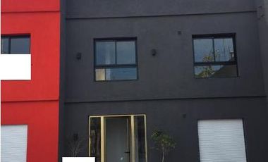 VENTA PH - Moron Sur-LUMINOSO-A ESTRENAR-PARQUE-PARRILLA