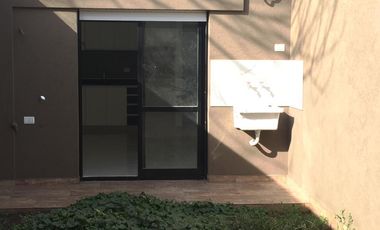 VENTA PH - Moron Sur-LUMINOSO-A ESTRENAR-PARQUE-PARRILLA