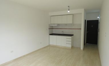 VENTA PH - Moron Sur-LUMINOSO-A ESTRENAR-PARQUE-PARRILLA