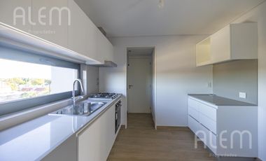 Departamento de 3 ambientes en Las Lomitas Street