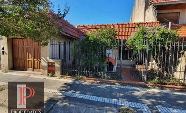 Casa en una planta con 2 dormitorios en Lanus Oeste