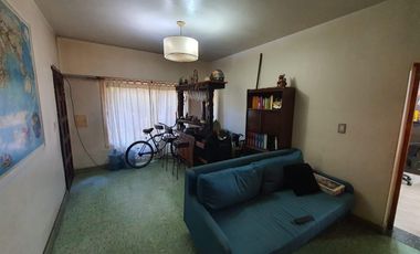 Casa en una planta con 2 dormitorios en Lanus Oeste