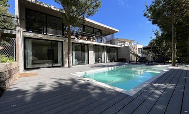 Casa en Alquiler - Barrio Residencial I Lote 488 de Costa Esmeralda - Alquiler temporario - Pileta