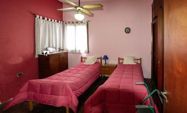 CHALET BARRIO RESIDENCIAL