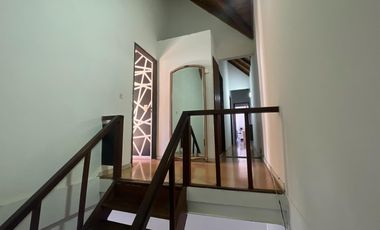 VENTA CHALET 6 AMBIENTES EN VICENTE LÓPEZ